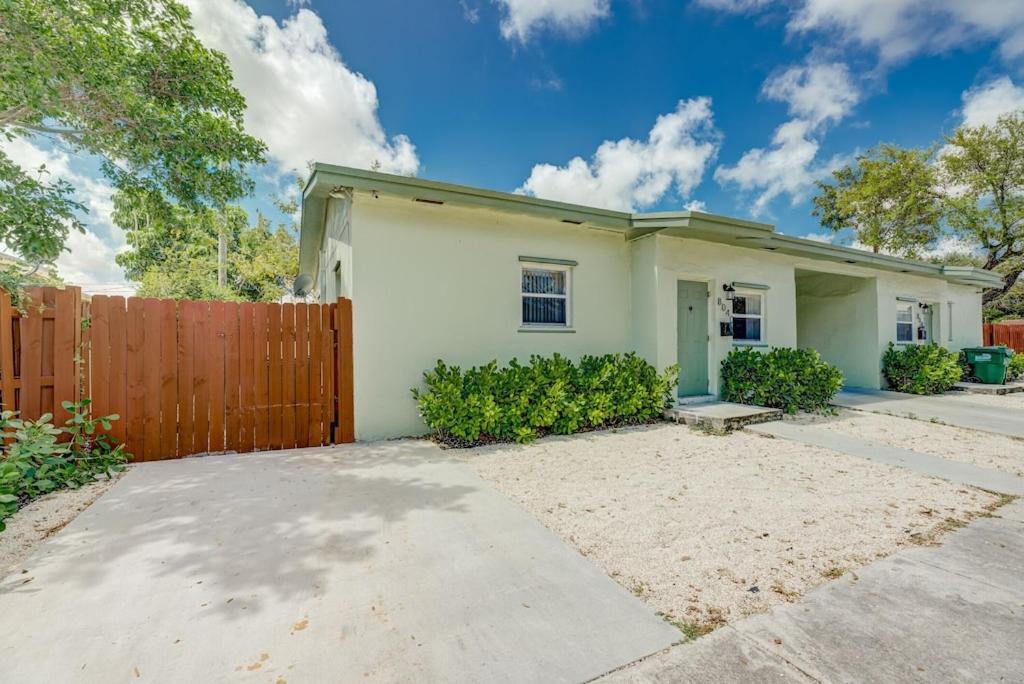 Deco Drive Miami • Near Hard Rock Stadium • South Beach • Wynwood Luaran gambar